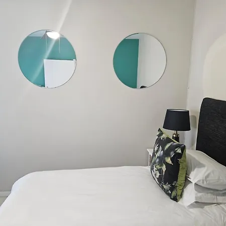 Pinotageluxurycollection 16 Ryneveld Plaza Apartment Stellenbosch Room photo